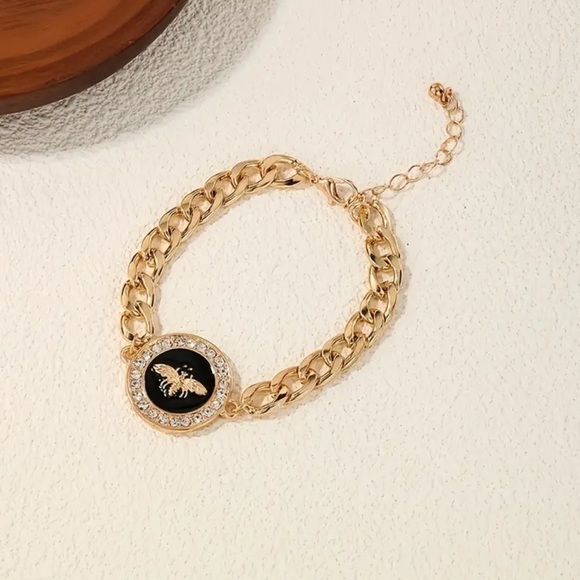 Elegant Designer Luxury Rhinestone Bracelet - NEW - Picture 2 of 6